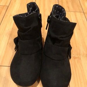 🚫SOLD🚫Garanimals Black Booties
